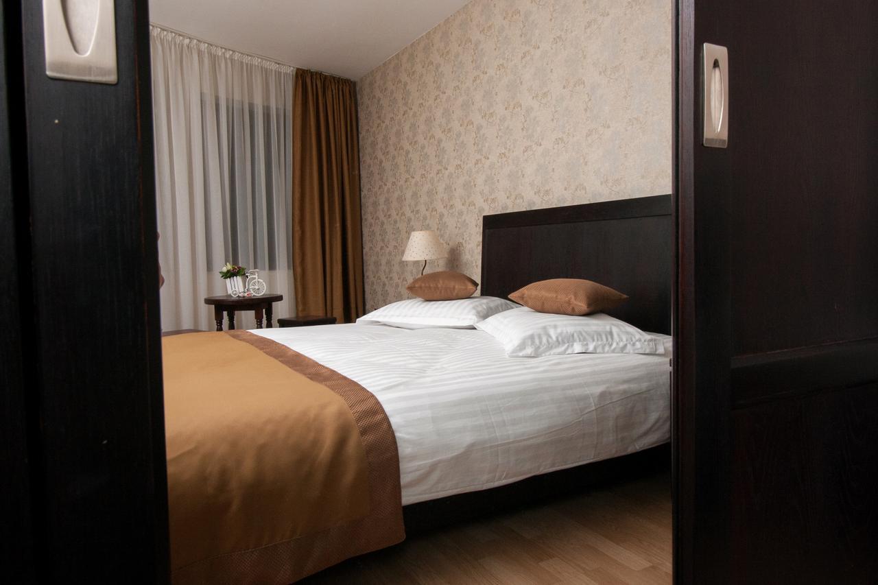 Complex Mona Caraiman Hotel บุชเตนี ภายนอก รูปภาพ