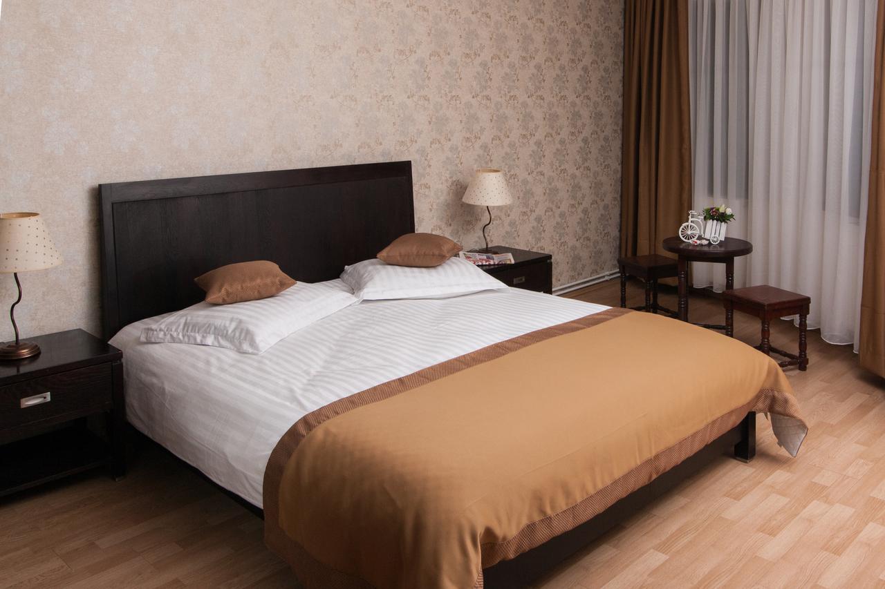 Complex Mona Caraiman Hotel บุชเตนี ภายนอก รูปภาพ